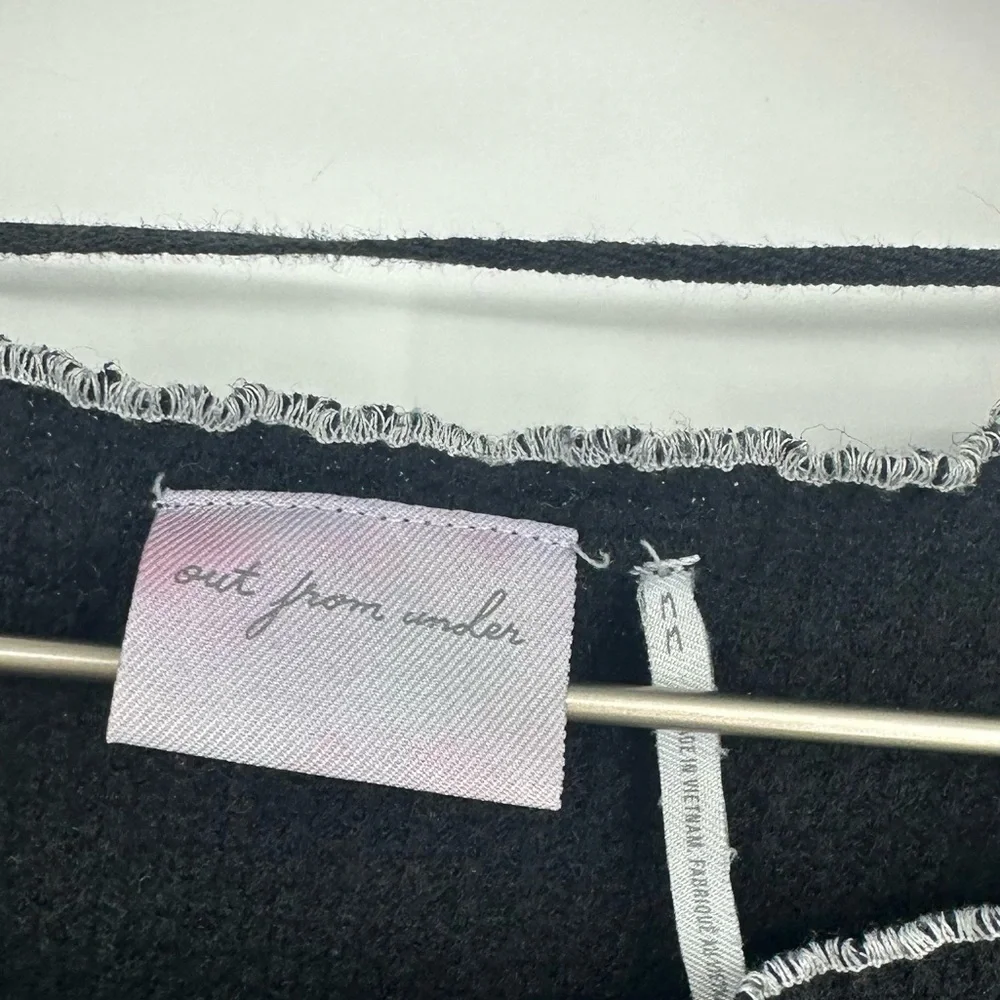 Urban Outfitters Black Thermal Crop Top Size Medium